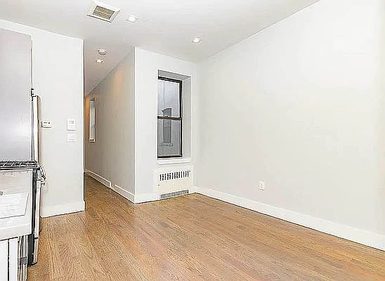 2nd image of 409 Chauncey St #2G