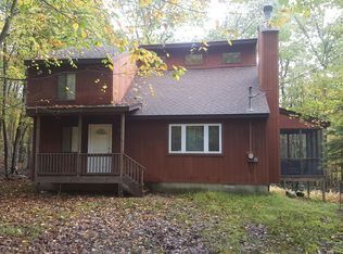 139 Stone Dr, Hawley, PA 18428