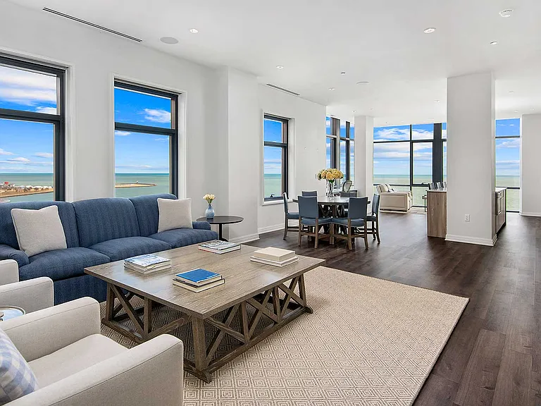 Inspired by rich Art Deco and Mid-Century Modern architecture, 61 Banks Street was meticulously designed by award-winning architect Booth Hansen with interiors by Darcy Bonner.