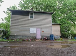 298 S State Line Rd SE, Masury, OH 44438