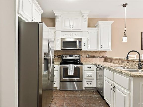 4th image of 509 Northern Dancer Ave