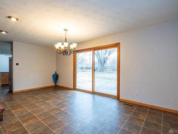 2nd image of 2550 Kenmont Ct