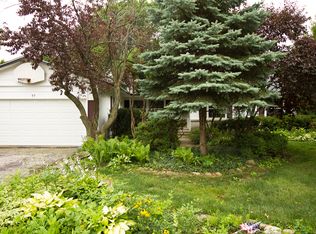 77 Brantwood Ave, Elk Grove Village, IL 60007