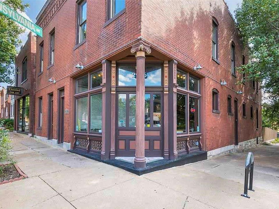 Front entrance of commercial space