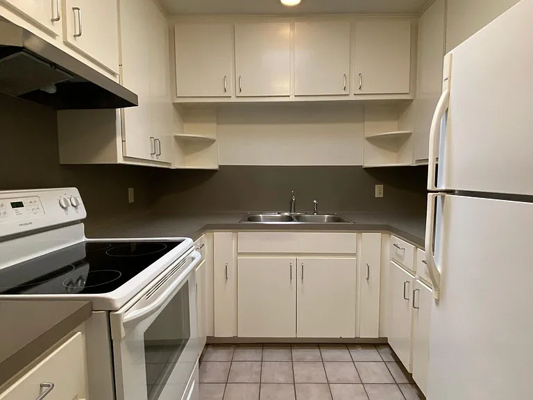 2308 Rundell Pl #B — Photo 6