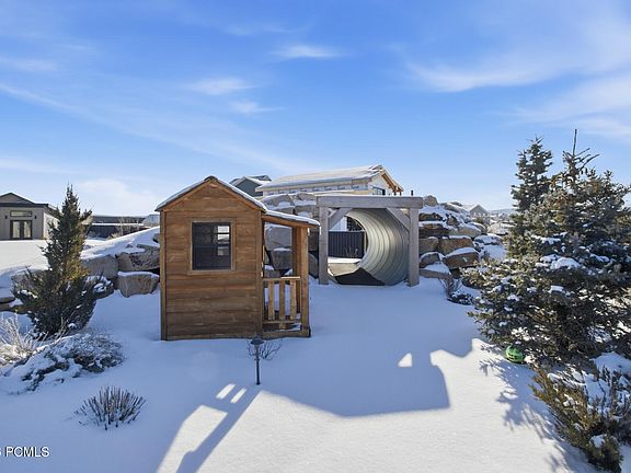 5th image of 279 E Wasatch Way