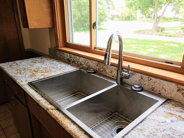 Stainless sink