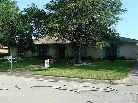 1st image of 918 Leslie Dr