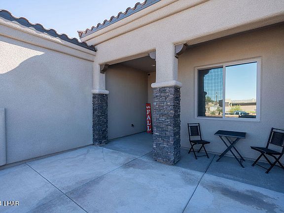 4th image of 2872 Janet Dr
