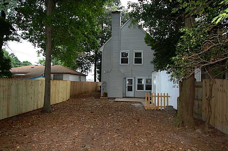 1st image of 140 Majestic Cir