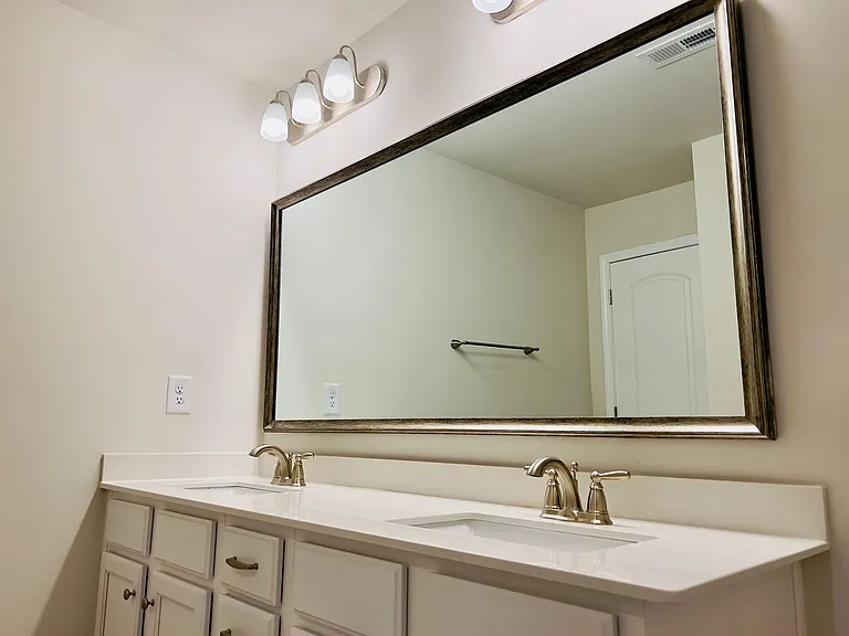 212 Sagecroft Ln — Photo 5
