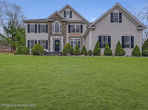 120 Highland Rd, Roaring Brook Twp, PA 18444