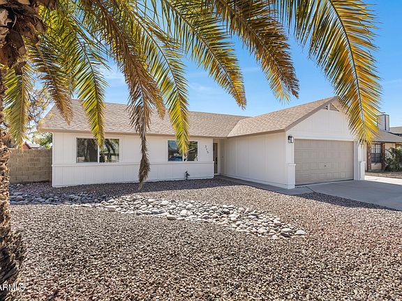 3rd image of 315 W SAN PEDRO Avenue