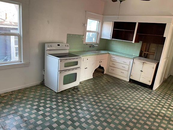 5th image of 1608 Lincoln Ave