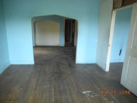 5th image of 732 N Lawndale Ave
