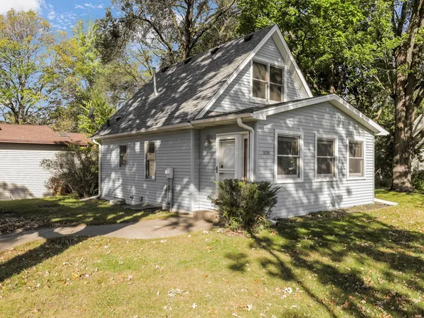 10200 Ibis St NW, Coon Rapids, MN 55433