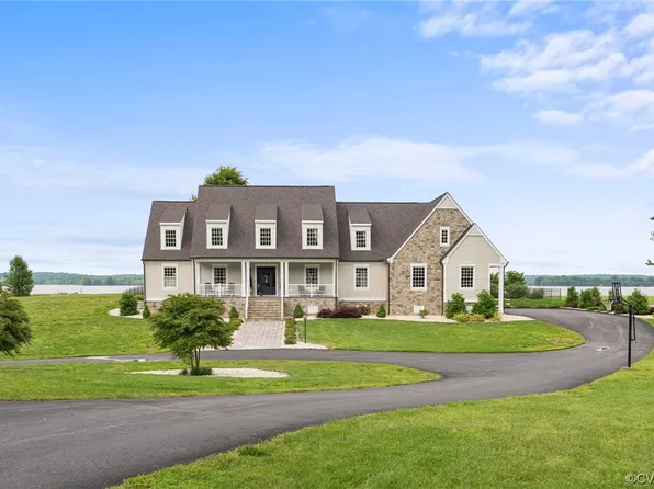 29481 Goose Point Ct, Port Royal, VA 22535