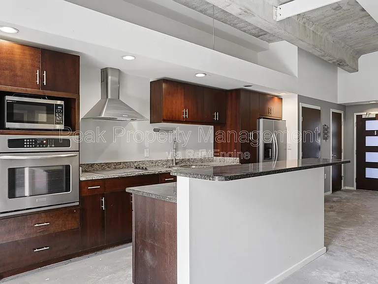 112 E Clay St #3C — Photo 10
