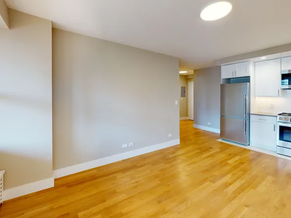 310 Greenwich Street image 4 of 9