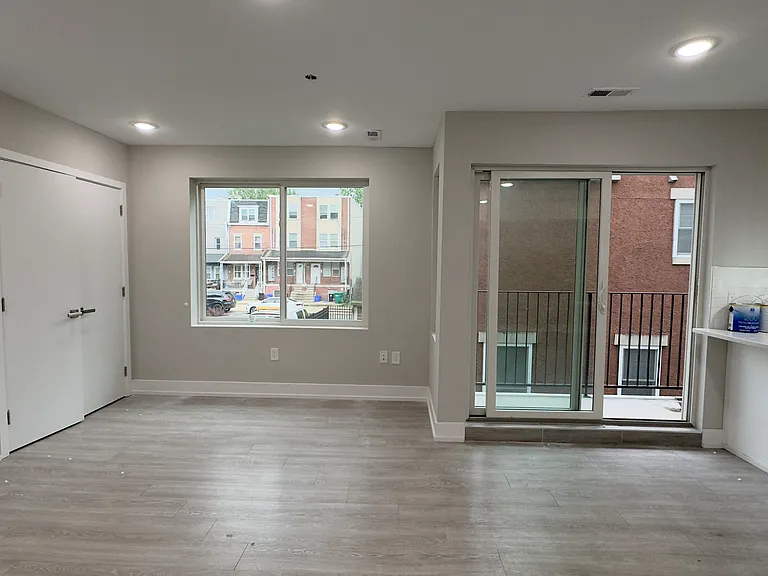 649-1 N 35th St #202A — Photo 33