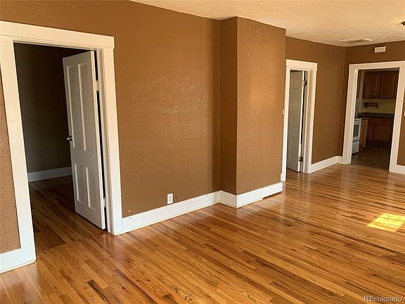 5th image of 258 N 6th Ave