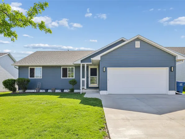 2505 Grand River Dr, Des Moines, IA 50320