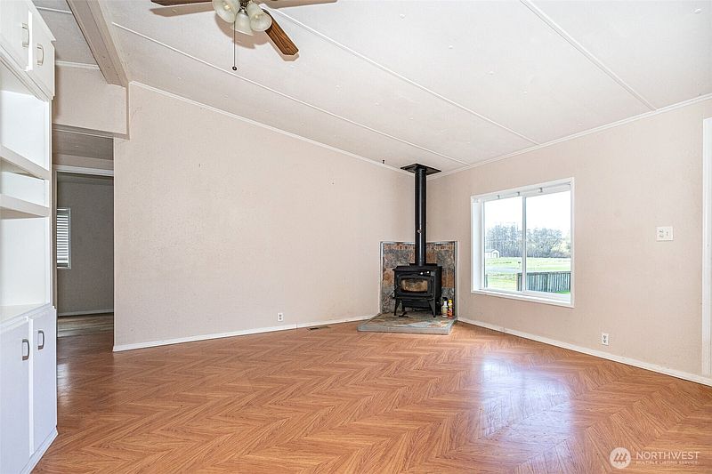 2nd image of 1002 Riepma Avenue