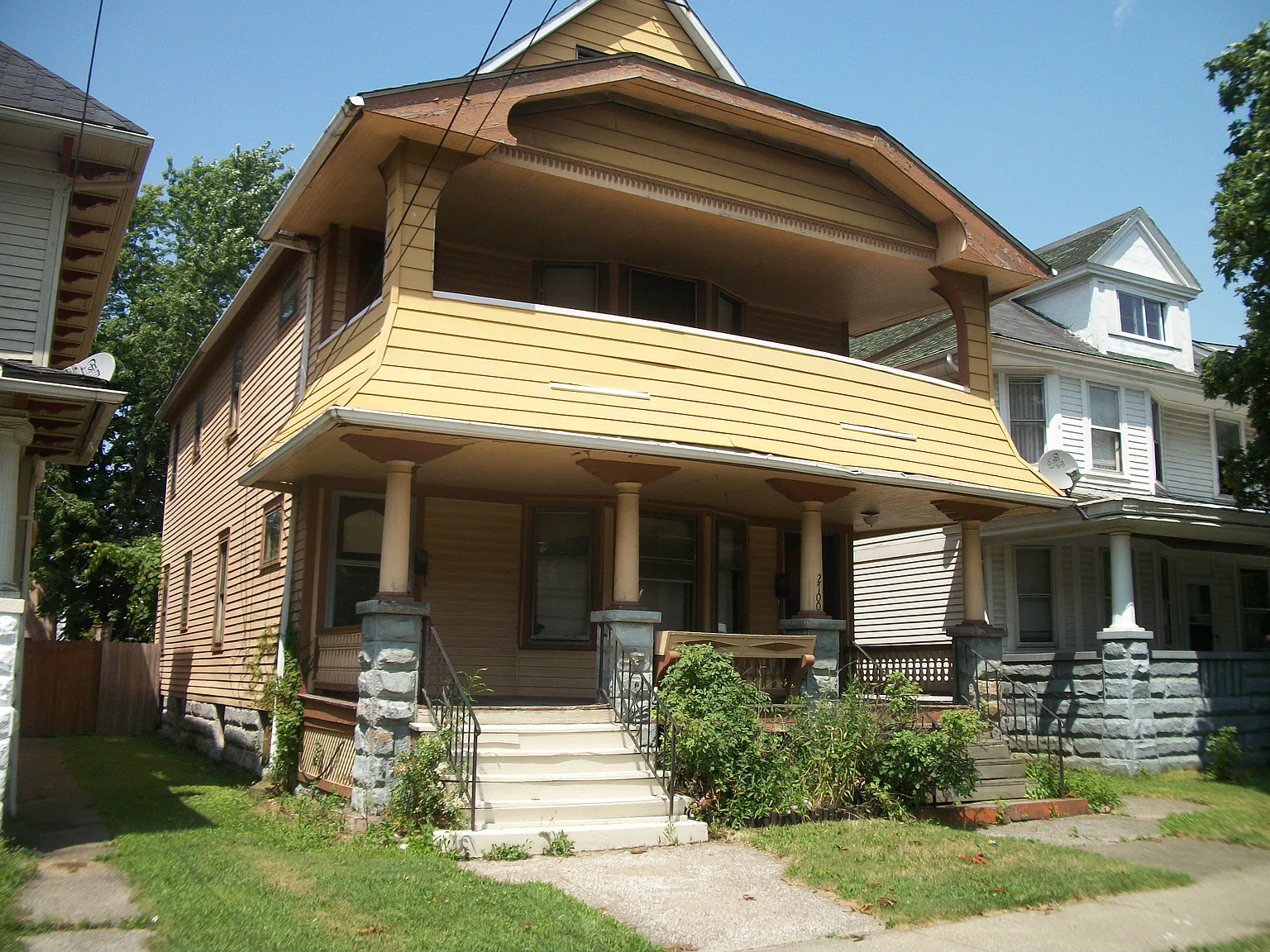2702 Marvin Ave photo 1