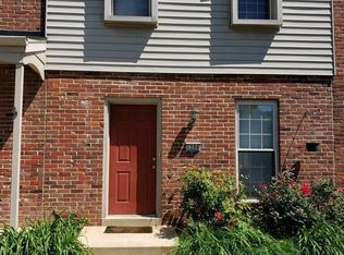 1206 Clarkson Ct #1206, Ballwin, MO 63011