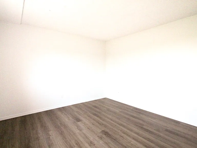 508 Beechwood Dr #102 — Photo 9