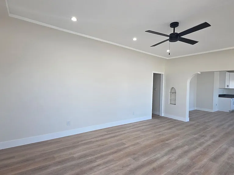 5706 S Figueroa St #5706 — Photo 5
