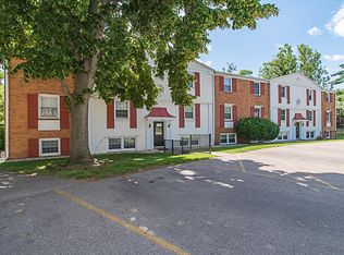 714 Garland Cir APT E, Kalamazoo, MI 49008