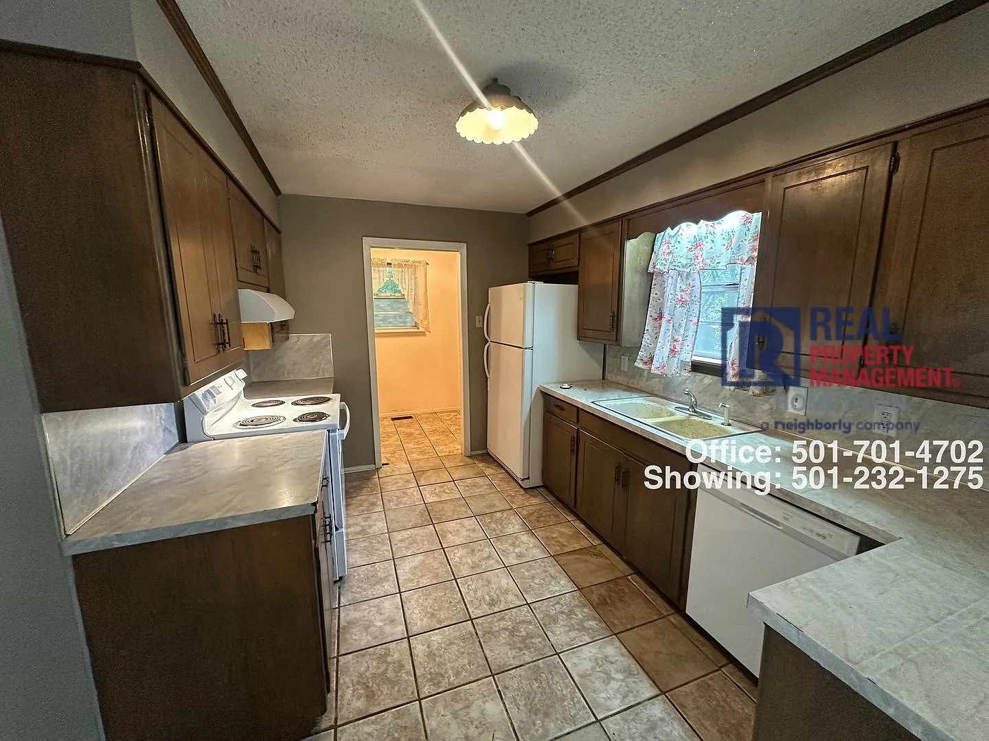 Wonderful 3 bedroom 2 bath! — Photo 4