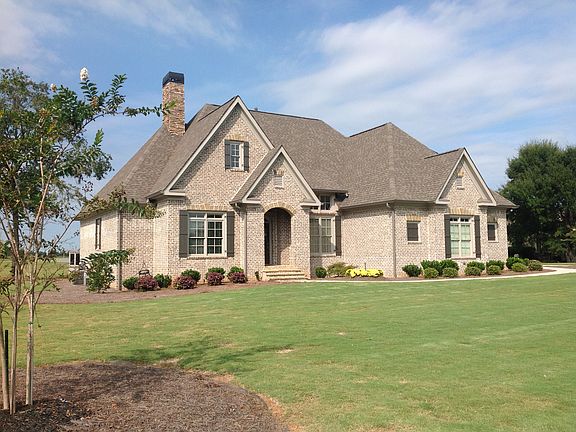 2nd image of 14 River Shoals Dr SE