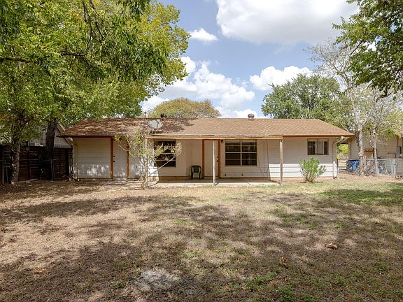 4th image of 211 E Lisa Dr