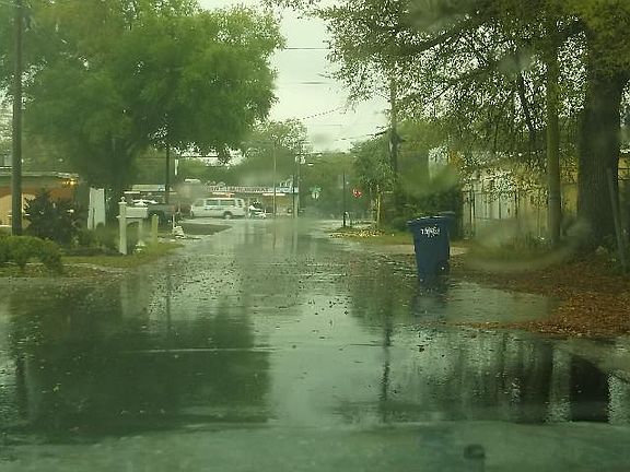 5th image of 2507 W Idlewild Ave