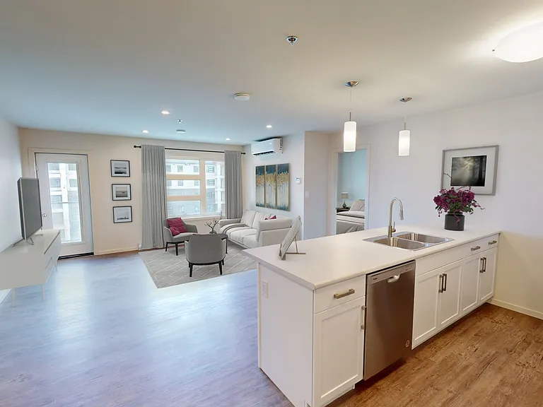 585 Ballantrae Dr — Photo 117
