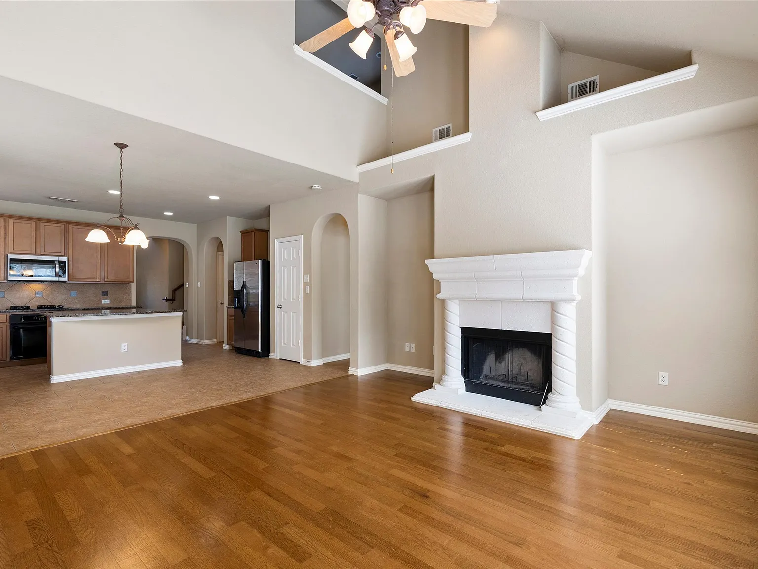 4 bed, 2.5 bath, 2397 sqft, $2,600 — Photo 1