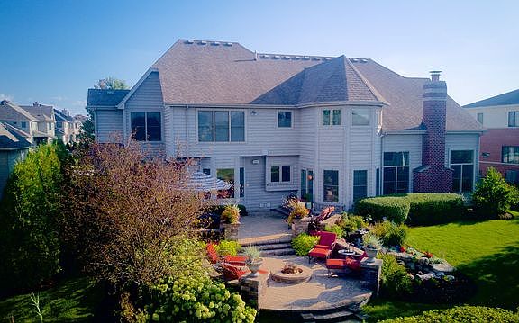 3rd image of 4207 Winterberry Ave