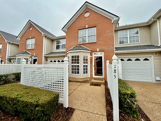 1st image of 185 Stanton Hall Ln