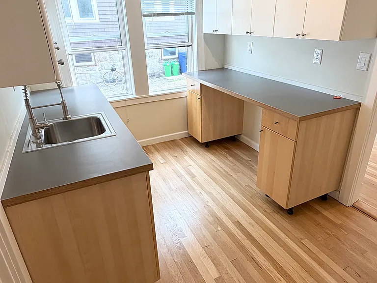 29 Beecher St #2 — Photo 16