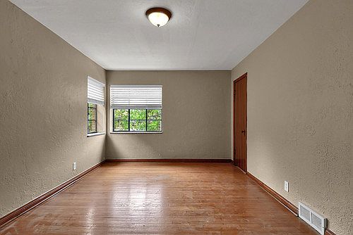3rd image of 5048A Oleatha Ave