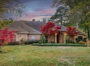 1010 Stephen Cir, Palestine, TX 75803