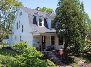530 E Lancaster Ave, Whitefish Bay, WI