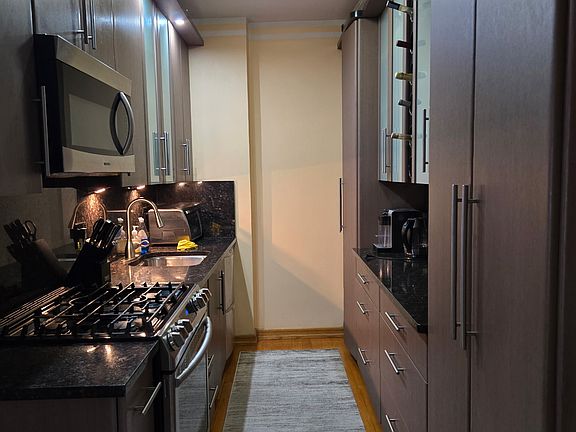 4th image of 6911 Yellowstone Blvd APT A51