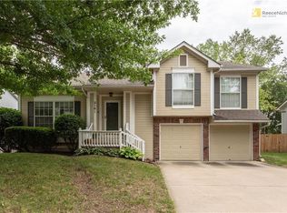 2101 SW 1st St, Lees Summit, MO 64081