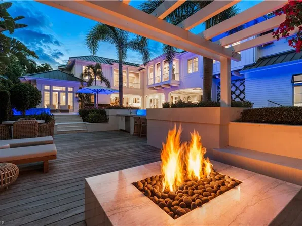 1675 Gordon DR, NAPLES, FL 34102