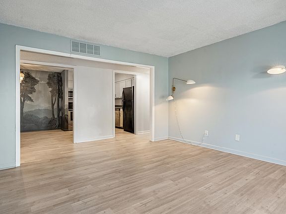 5th image of 3017 Massey Rd