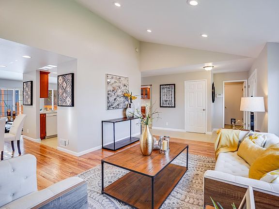 3rd image of 1571 Eddington Pl