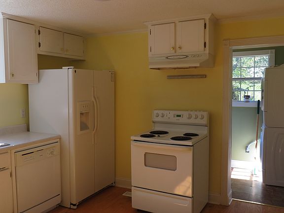 4th image of 104 Hayes St
